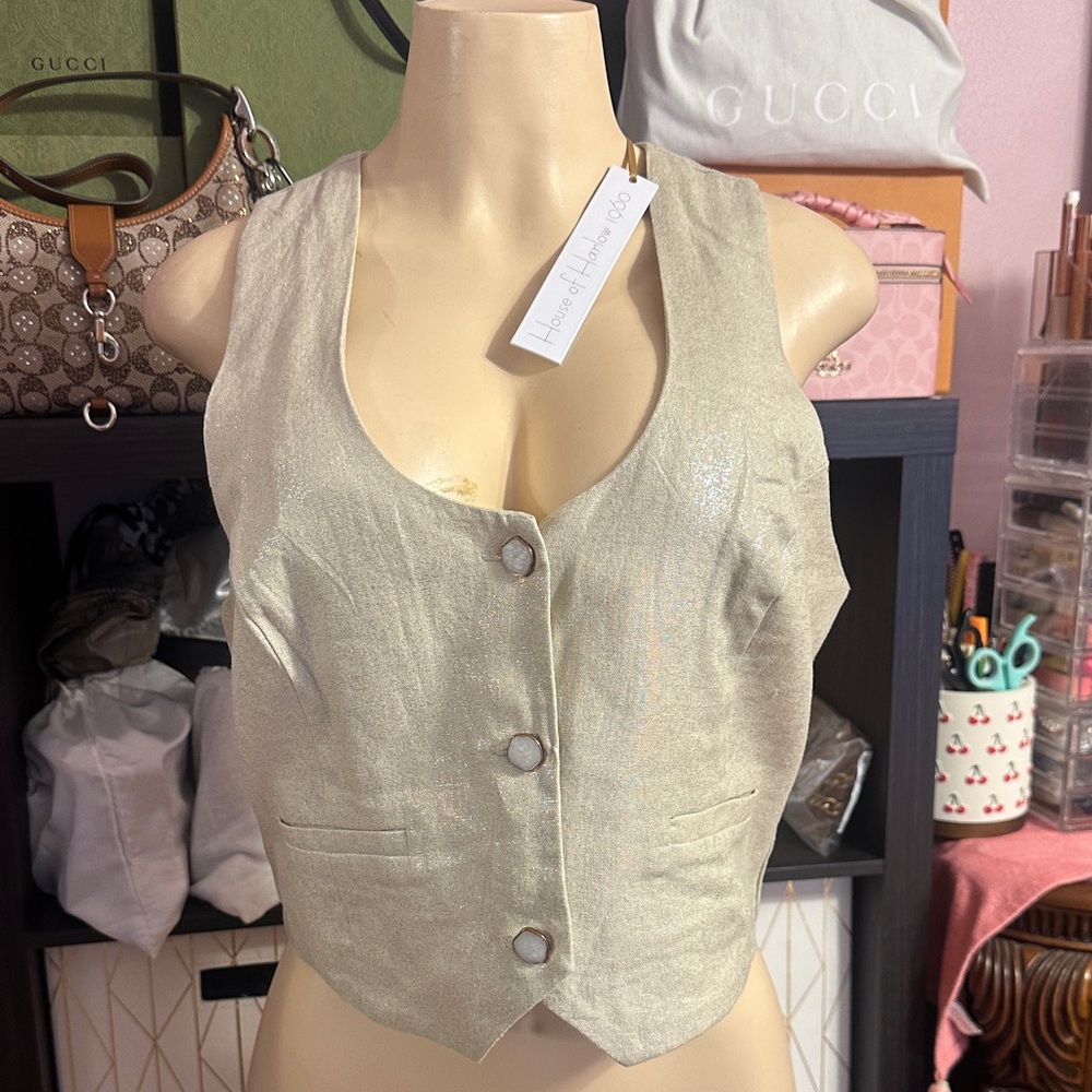 House of Harlow 1960 Elegant Cream Vest Top